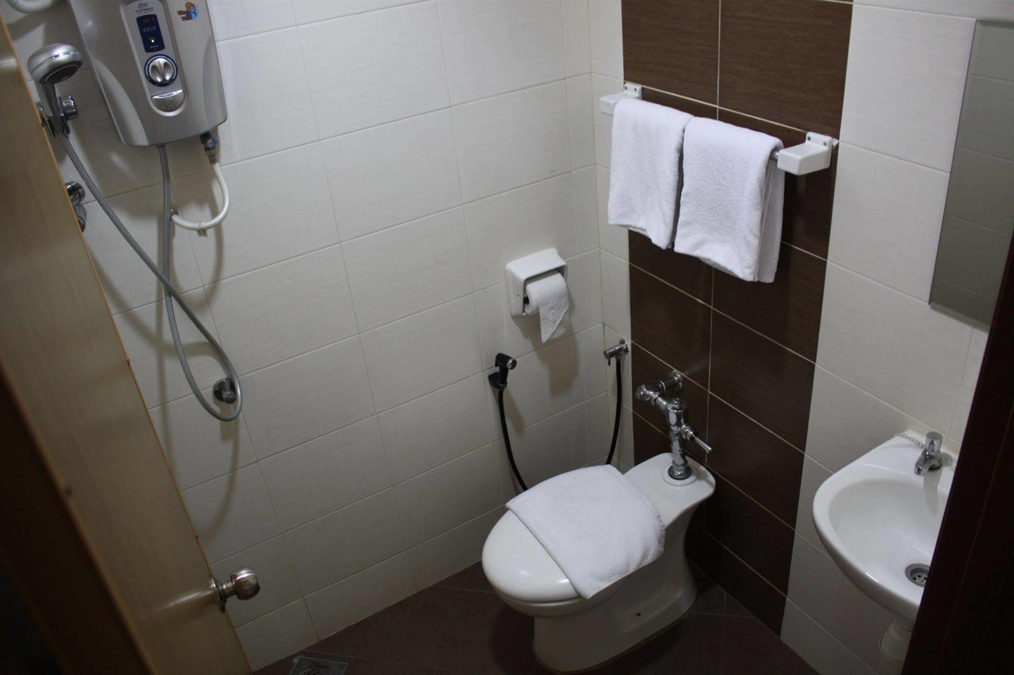 Dynasty Inn - Wakaf Che Yeh Exterior photo